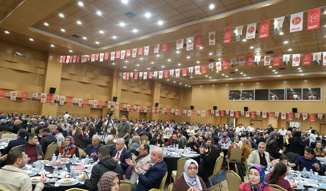 MHP Kepez İlçe Başkanlığının iftar programına 1500 kişi katıldı