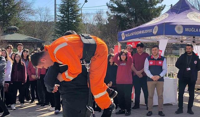 Muğla'da gerçeği aratmayan deprem tatbikatı