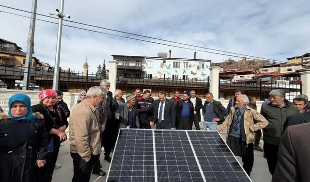 Saimbeyli'de göçer hayvancılık yapanlara güneş enerjisi paneli dağıtıldı