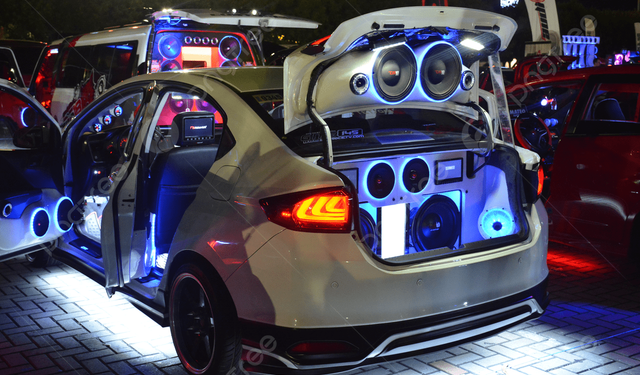 Türkiye Bu Ceza Kararına Sessiz Kalmadı! Araçlarda Ses Sistemi Cezası Ülkeye 'SES'  Getirdi!