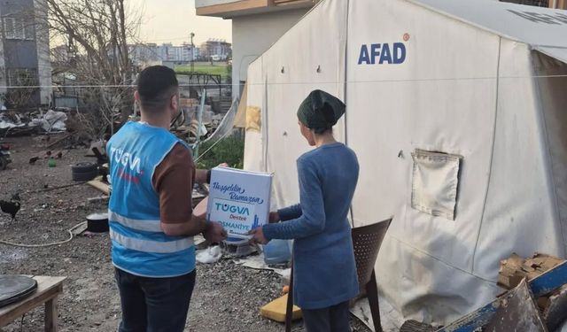 Toprakkale’de İhtiyaç Sahiplerine Yardım Kolisi Dağıtıldı