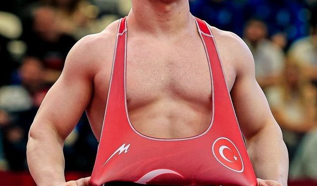 U23 Avrupa Şampiyonası'nda Alperen Berber'den bronz madalya