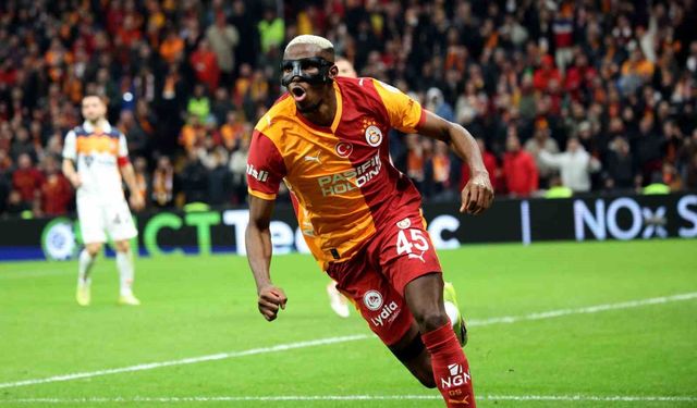 Victor Osimhen bu sezonki 19. golünü kaydetti