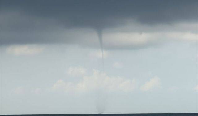 Alanya'da denizde hortum oluştu