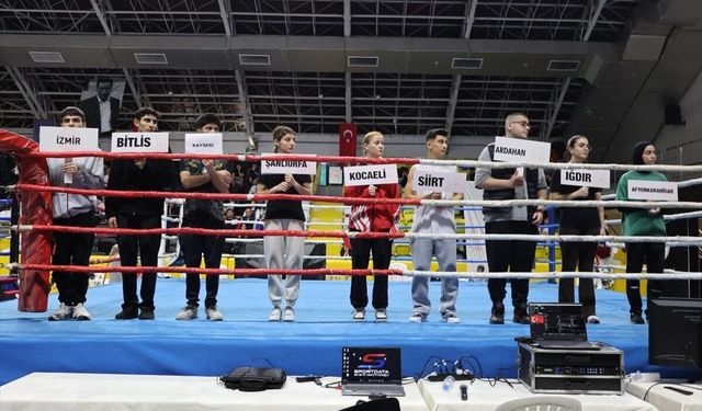 Celal Er 23 Yaş Altı ve Elit Büyükler Türkiye Muaythai Şampiyonası'nda ilk gün tamamlandı