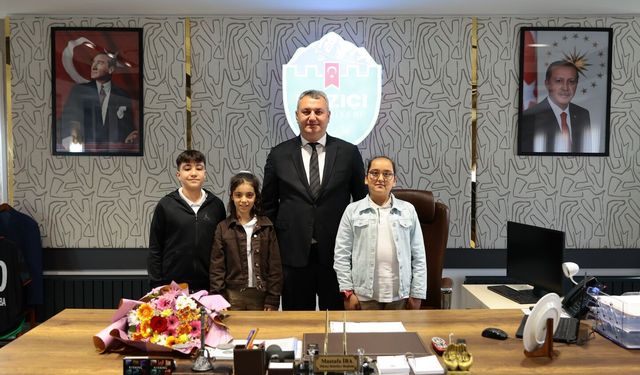 23 Nisan’da Anlamlı Koltuk Devri: Şehit Kızı Başkan Oldu