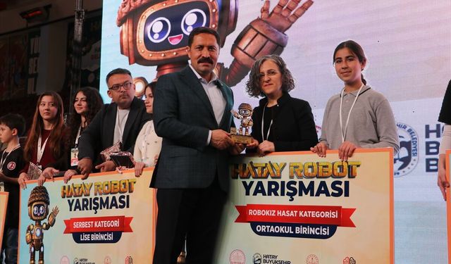 Hatay'da '2. Hatay Robot Yarışması'nda dereceye giren öğrenciler ödüllendirildi