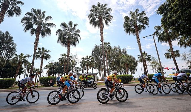 Mersin Uluslararası Bisiklet Turu'nun galibi milli sporcu Serdar Anıl Depe oldu