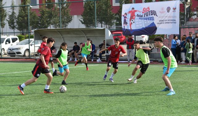 Sokaklar Bizim, Gelecek Güvende 5x5 Futbol Turnuvası Başladı