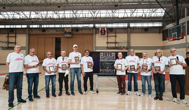 Tarsus Amerikan Koleji, basketbol ve hentbol Türkiye şampiyonluklarının 50. yılını kutladı