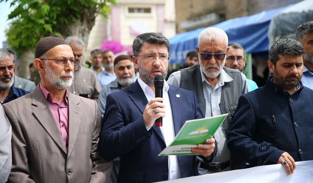 Adana'da İsrail'in Küresel Sumud Filosu'na saldırısı protesto edildi