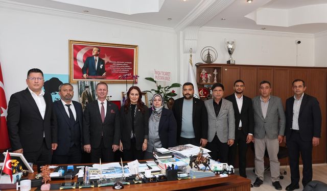 AK Parti Mersin Milletvekili Havva Sibel Söylemez'den Gülnar Belediyesine ziyaret