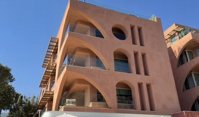 Alanya'da İsveçli turist otel odasında ölü bulundu