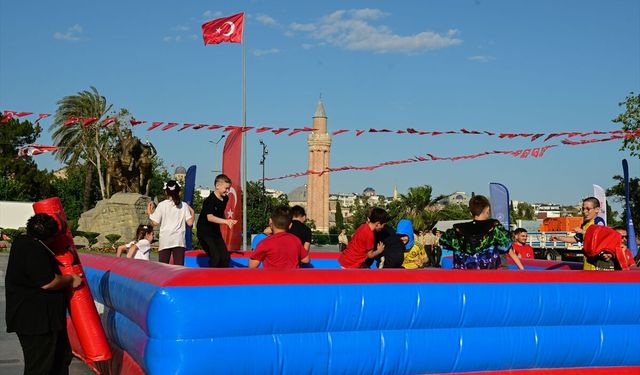 Antalya'da Gençlik Haftası kapsamında etkinlik düzenlendi