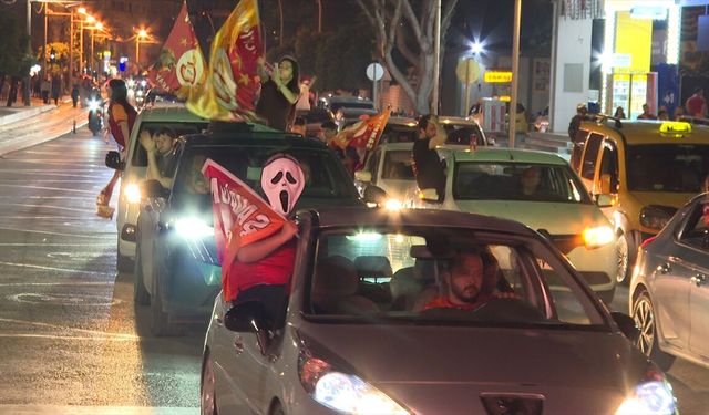 Galatasaray'ın şampiyonluğu Antalya'da kutlandı