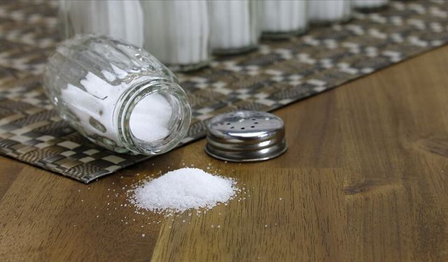 Halı Altına Tuz Serpmenin Şaşırtan Faydaları