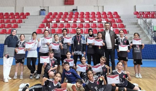 Hentbolda Zirve Hedefi: Mustafabeyli YİBO Türkiye Finallerinde