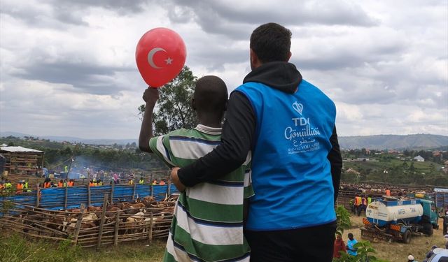 Türkiye Diyanet Vakfı Uganda'da 51 bin 100 kurban hissesi dağıttı