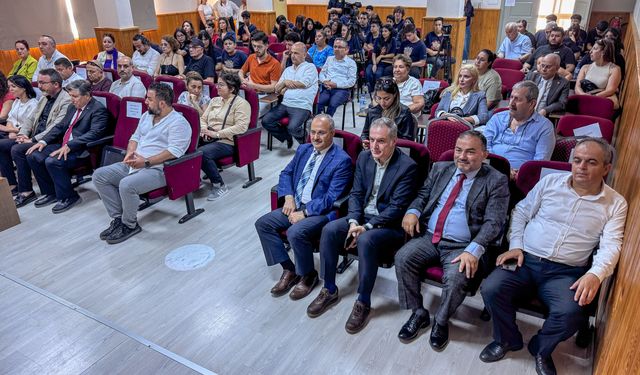 Adana'da lise öğrencilerinin ödüllü 'Emanet' filminin gösterimi yapıldı