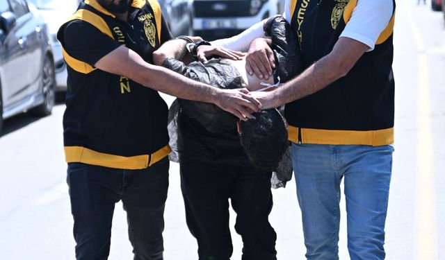 Adana'da yolda yürüyen kadını bıçaklayan zanlı tutuklandı