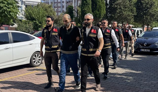 Antalya'da 12 yıllık faili meçhul cinayetin 5 zanlısı adliyeye sevk edildi