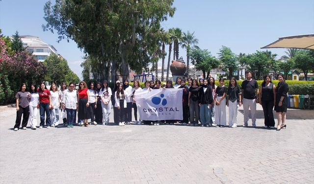Antalya'da Dünya Deniz Kaplumbağaları Günü'nde caretta carettalar için sahil temizliği yapıldı