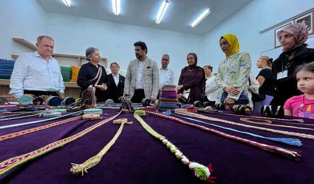 Antalya'da geleneksel sanat eserleri sergilendi