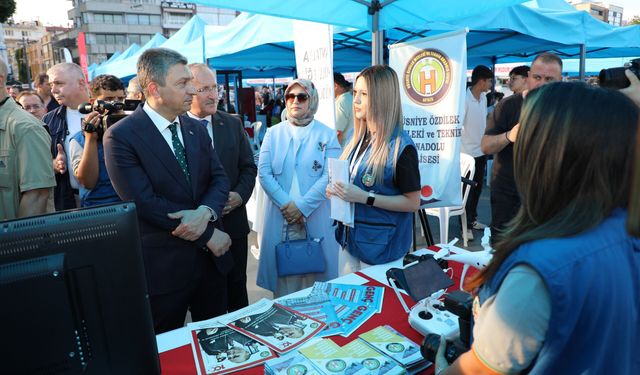Antalya'da 'Mesleğimi Seçiyorum, Geleceğimi ve Ülkemin Geleceğini İnşa Ediyorum' projesi tanıtıldı