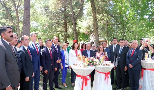 Burdur'da 'Lale Kültür Günleri' başladı