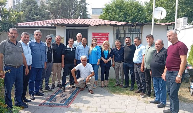 Esenevler Muhtarı Gülay Ersoy Rozetini Taktı