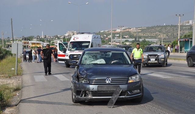 GÜNCELLEME - Mersin'de otomobilin çarptığı motosikletteki baba ve kızı hayatını kaybetti