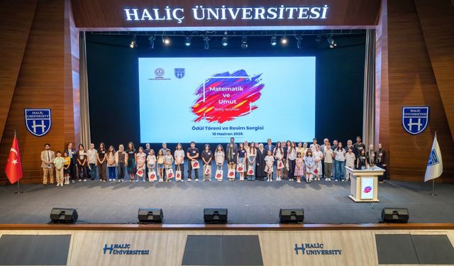 Haliç Üniversitesinde 'Matematik ve Umut' temalı resim yarışmasının ödül töreni gerçekleştirildi
