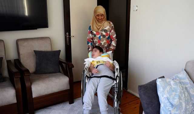 İki engelli evladını kaybeden çift, özel gereksinimli Recep'e yuva oldu