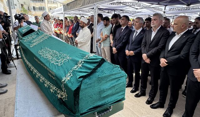 Kahramanmaraş'ta yangında hayatını kaybeden 3 kardeşin cenazeleri defnedildi