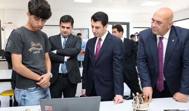 Milli Eğitim Bakan Yardımcısı Macit, Adana'da ziyaretlerde bulundu