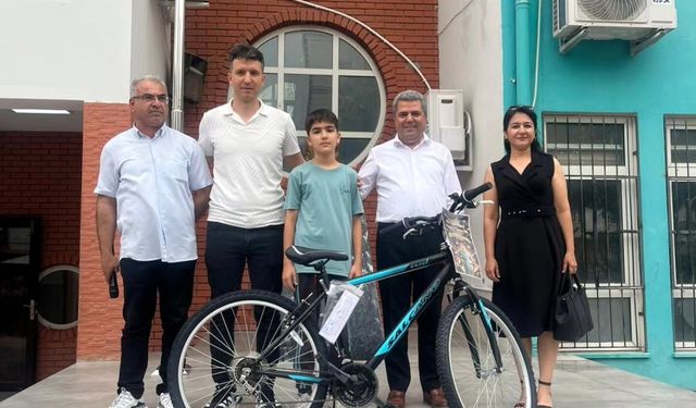 Bursluluk Sınavında 500 Tam Puan! Osmaniyeli Öğrenciden Büyük Başarı