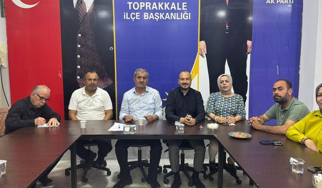 Toprakkale AK Parti teşkilatı haftalık toplantıda buluştu