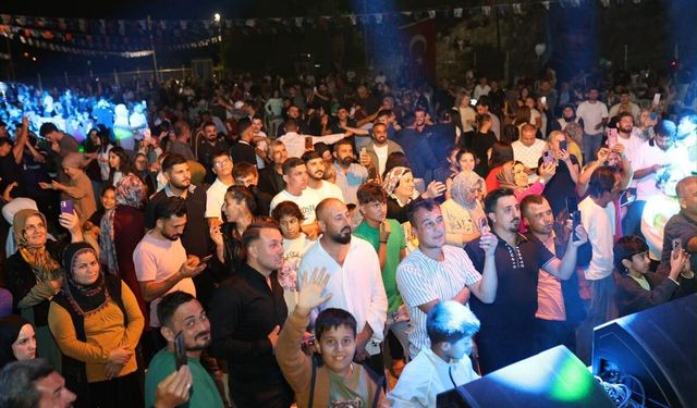 Adana'da Karaisalı Halk Şenliği düzenlendi