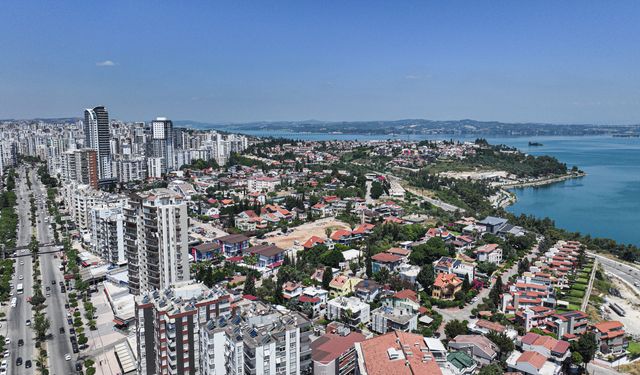 Adana'da uzmanlardan 'yapı stokunun yenilenmesi' uyarısı