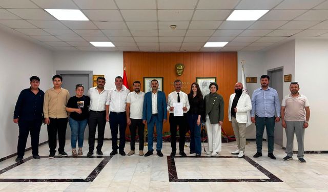 Anahtar Parti Osmaniye Merkez’de Mazbata Heyecanı