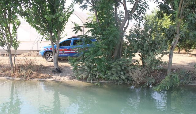 Antalya'da sulama kanalı yanında motosikleti ve telefonu bulunan kişi için arama çalışmaları başladı