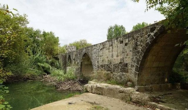 Antalya’daki Naras Köprüsü Tarihe Yolculuk Sunuyor