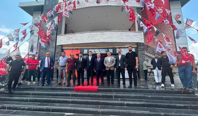 MHP Bahçe'de Yeni Dönem! Ahmet Kılıç İlçe Başkanı Oldu