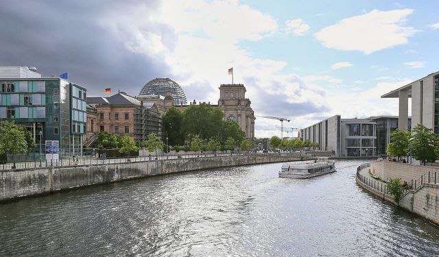 Berlin ve Brandenburg'da Yağışlı Hava Yerini Güneşe Bırakıyor