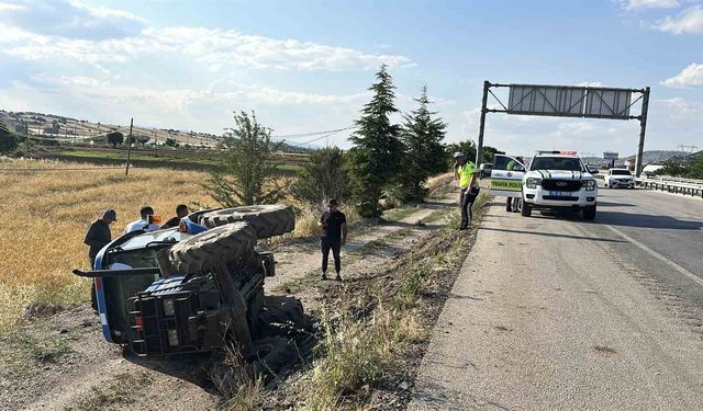 Burdur’da Devrilen Traktörün Sürücüsü Hastaneye Kaldırıldı