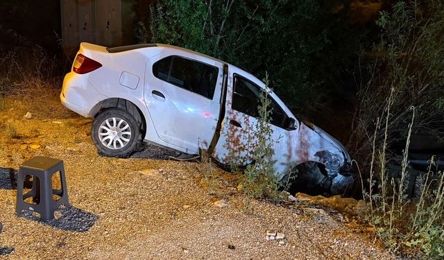 Burdur'da iki otomobilin çarpıştığı kazada 6 kişi yaralandı