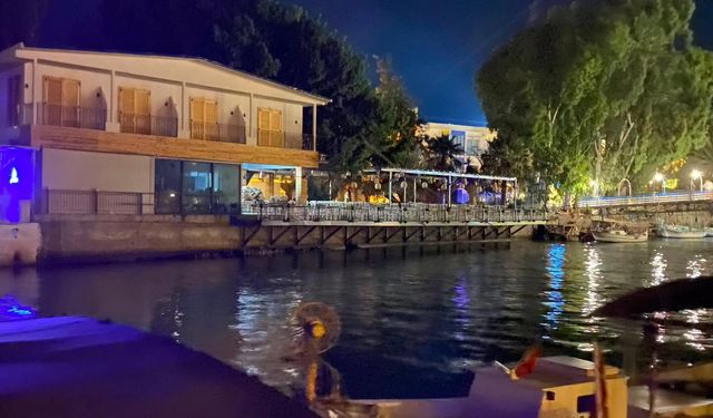 Hatay Arsuz'da Gece Manzarası Hayran Bırakıyor