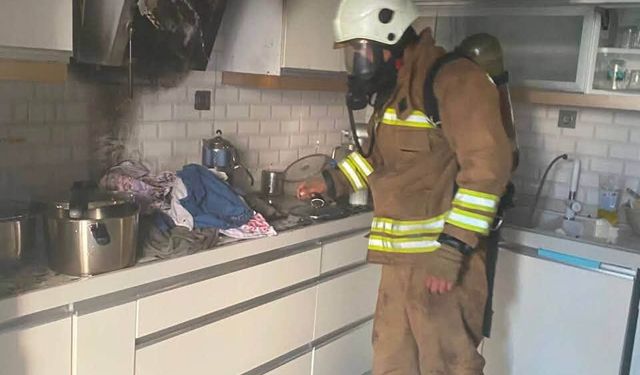 Hatay Dörtyol'da Ev Yangını Paniği İtfaiye Seferber Oldu