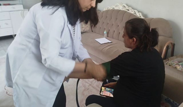 Hatay Kumlu'da Anne Adaylarına Her Gebeye Bir Ebe Desteği