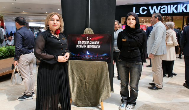 15 Temmuz Temalı Ödüllü Eserler Park 328'de Büyük İlgi Gördü